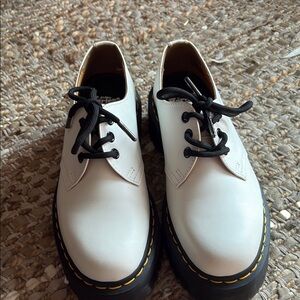 Dr Martens Air-Wair White Smooth Chunky Shoe women’s size 7 NWOT